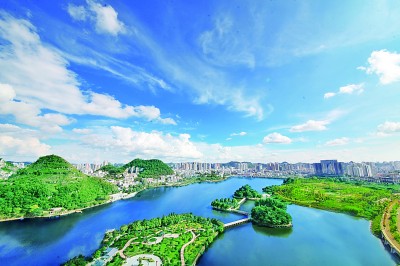翼展长空引航新路——贵州安顺大力发展航空产业促进高质量发展(图1)