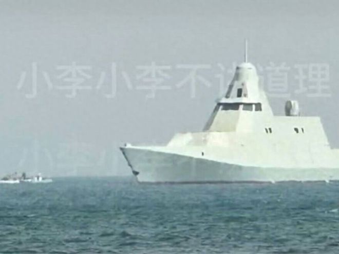 悄无声息！全新隐身护卫舰这都海试过了科幻外形明显不是外贸货(图1)