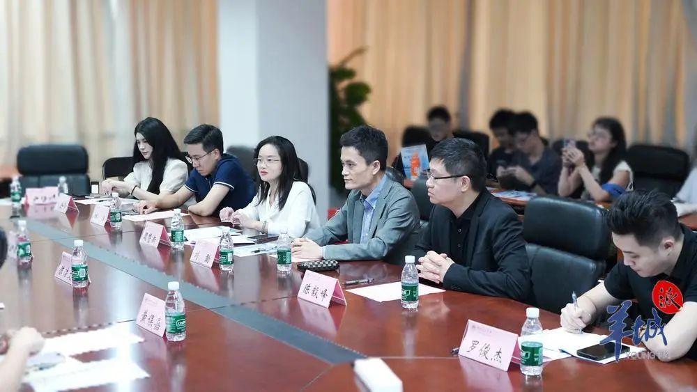 【校企联动1+1】携手共逐数字星河！2025羊城晚报校园招聘首站走进计算机科学与工程学院(图3)