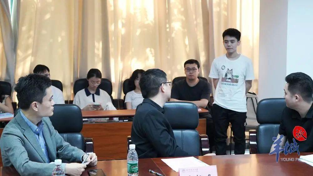 【校企联动1+1】携手共逐数字星河！2025羊城晚报校园招聘首站走进计算机科学与工程学院(图4)