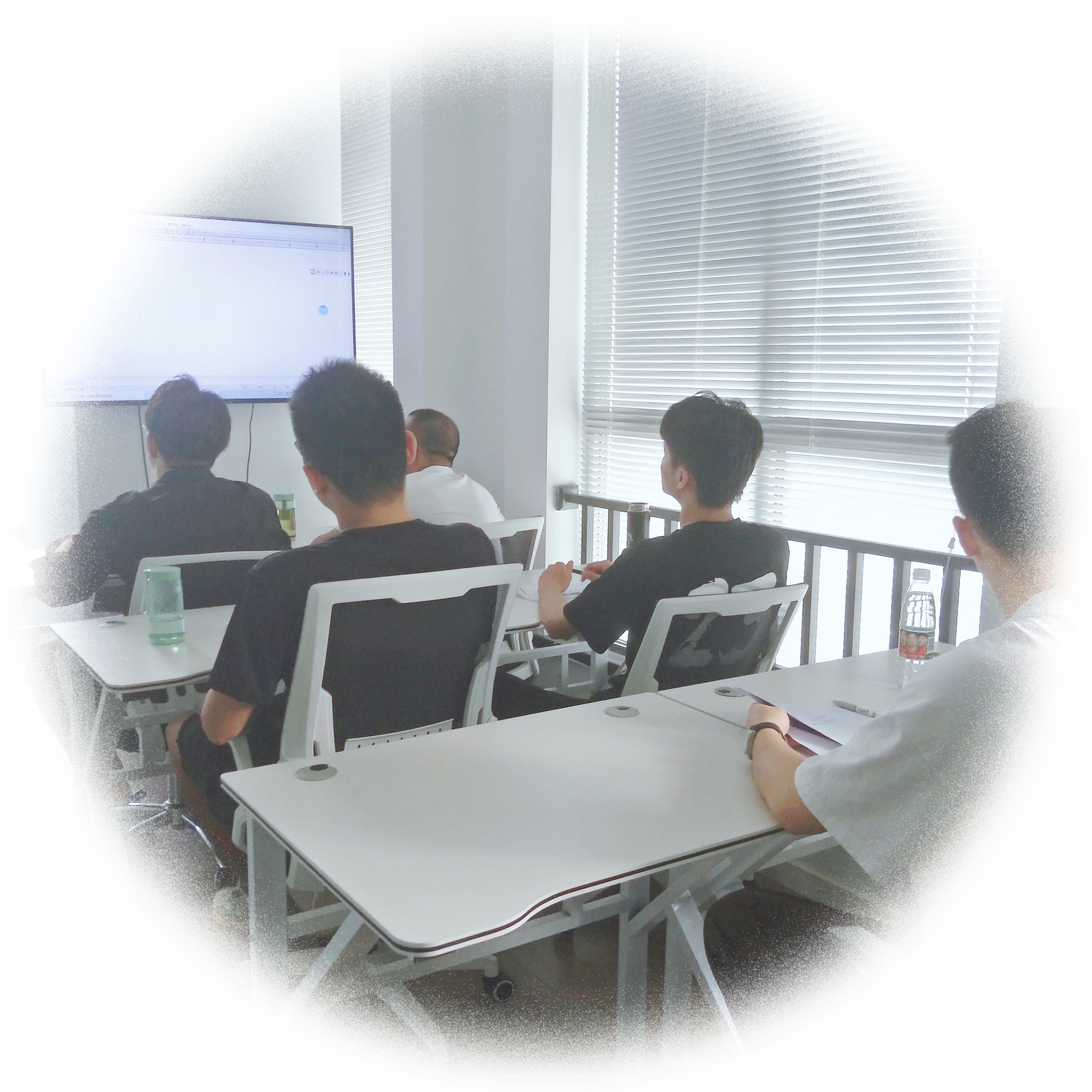 目前想转行做前端可以找到工作吗？(图1)