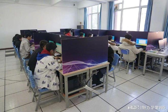 电子信息赛事火热来袭Web前端开发等三项赛事即将开启！(图1)