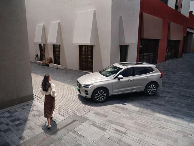 沃尔沃XC60插混：豪华与技术的完美结合引关注(图8)
