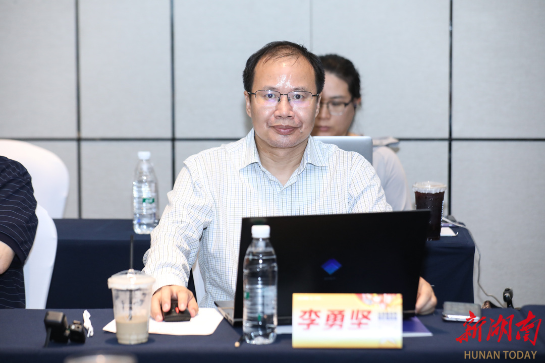 从高速到高质专家解码“千亿扶持”如何精准惠商(图1)