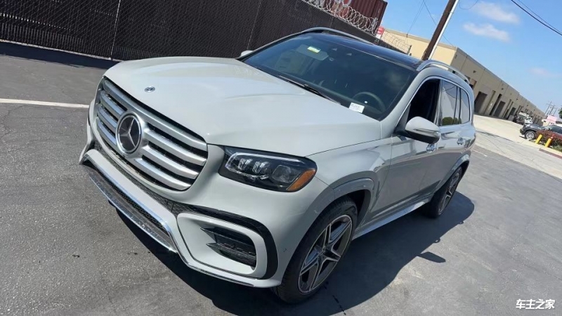 2024款奔驰GLS450现车新年送豪礼10X万提车售全国(图3)