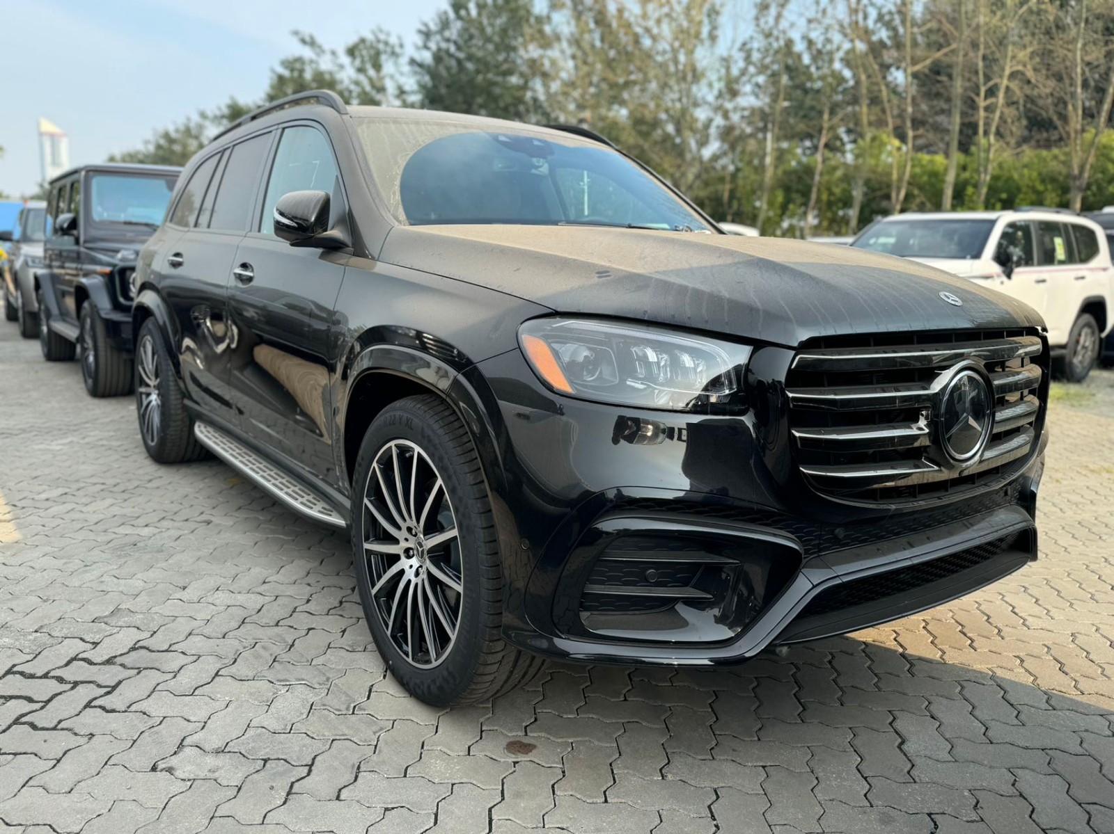 2024款奔驰GLS450美规版七座最新售价现车充足售全国(图1)