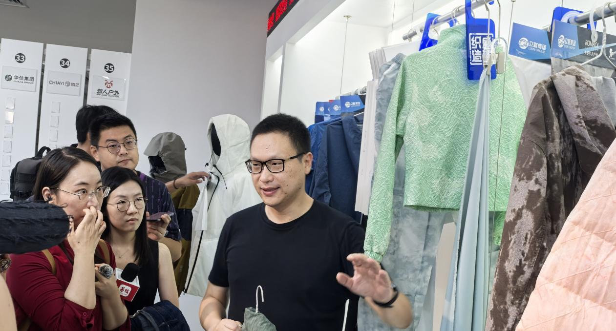 一根丝到一个品牌千年绸都“织”就跨境新篇活力中国调研行(图5)