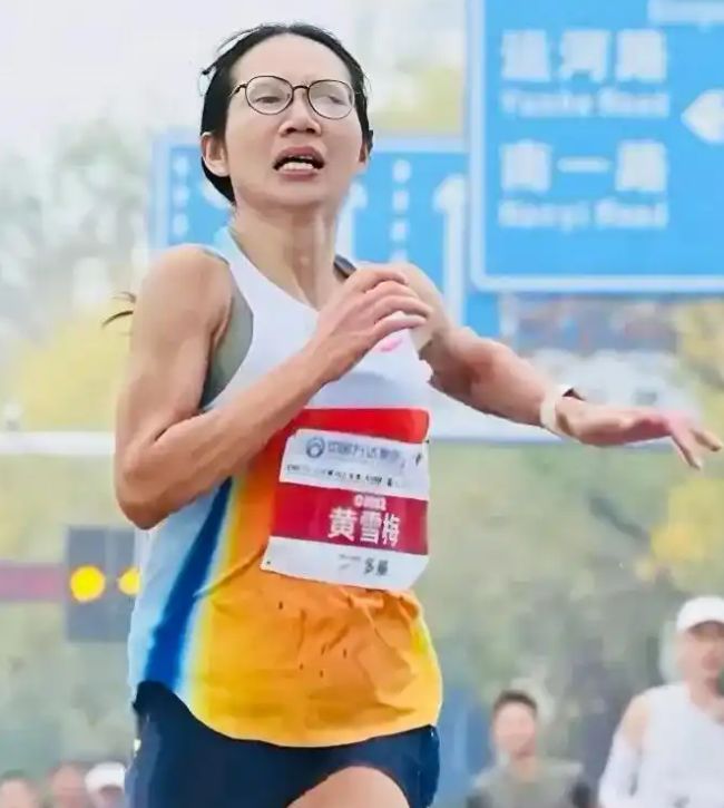 “最快程序员”黄雪梅：东营跑出2：29：51体制外女子马拉松第一人(图2)
