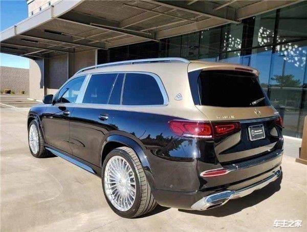2024款奔驰迈巴赫GLS600争做SUV先锋(图5)